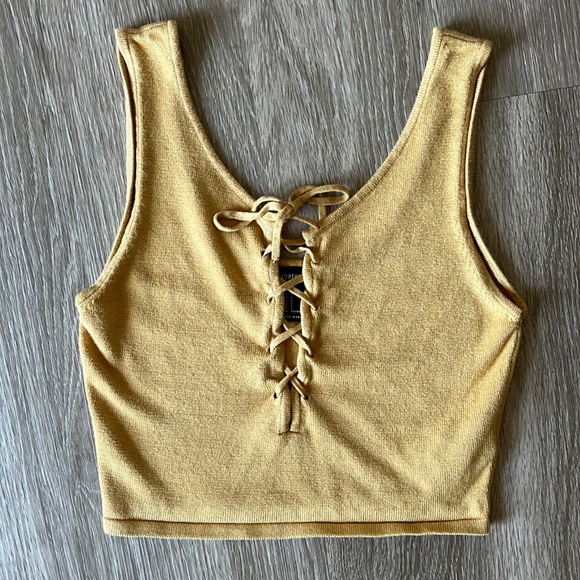 SOLD 🦋 $4 with purchase 🦋 Sexy Lace Up Crop Tank Top, size S or M